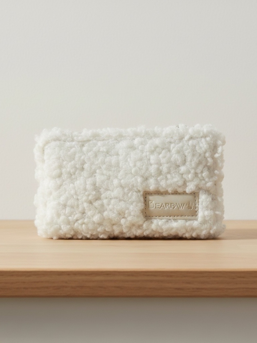 Bearpaw Sherpa Zip Pouch Bifold Card ID in Ivory